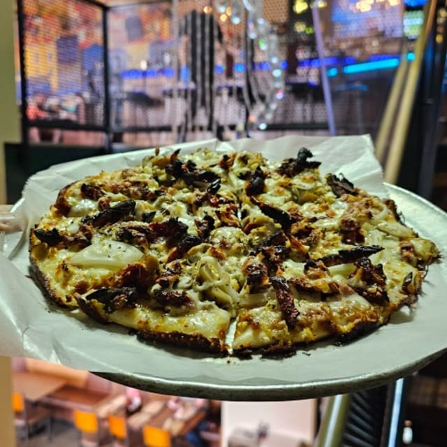 Tuscan Pizza (Large).